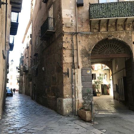 شقة La Fabbrica Del Vicere باليرمو المظهر الخارجي الصورة